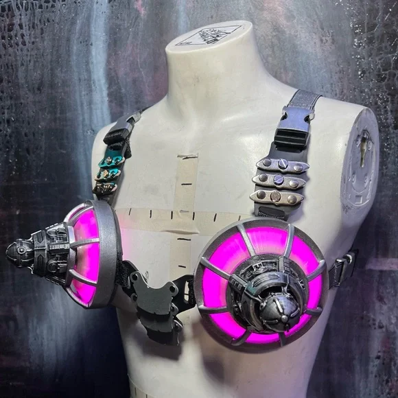 Futuristic Pink LED Bra - Picture 7 of 9